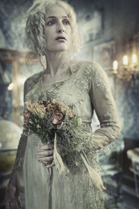 great-expectations-2011-miss-havisham-gillian-anderson.jpg